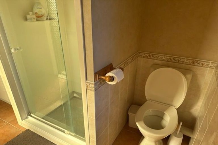 Photo of property in 2 Grammar School Road, Pakuranga, Auckland, 2010