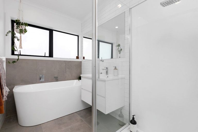 Photo of property in 61 Simpson Road, Papamoa Beach, Papamoa, 3118