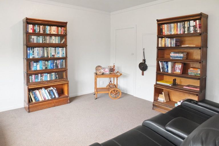 Photo of property in 125 Hickford Road, Foxton, 4893