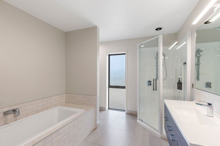 Photo of property in 135 Nixon Road, Taupaki, Henderson, 0782