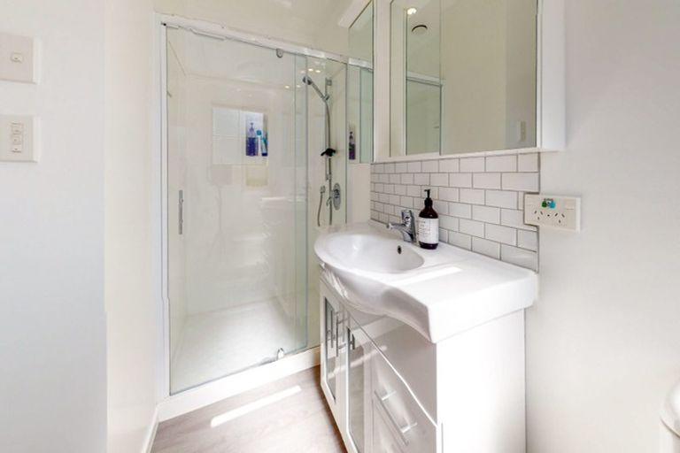 Photo of property in 25 Satara Crescent, Khandallah, Wellington, 6035