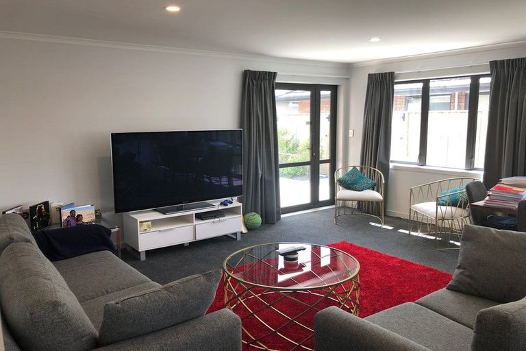 Photo of property in 6 Arena Court, Palmerston North, 4410