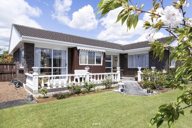 Photo of property in 147 Prince Regent Drive, Farm Cove, Auckland, 2012