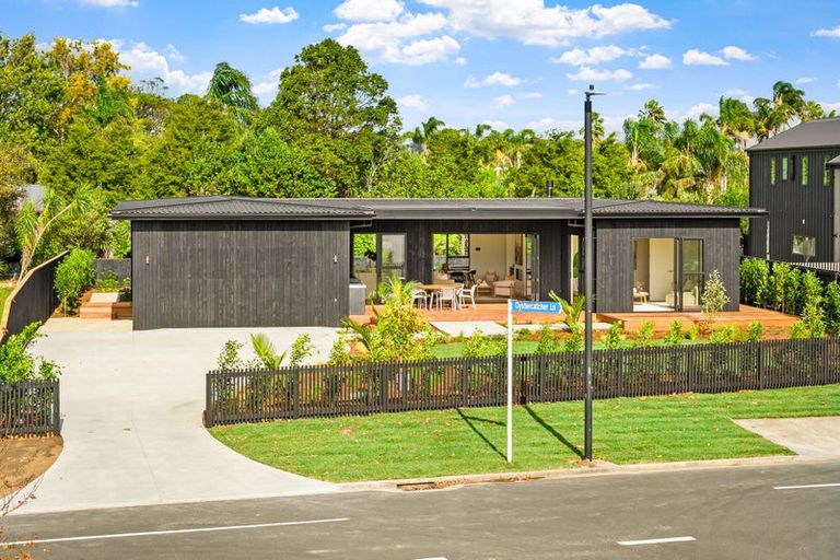 Photo of property in 67a Sandpiper Avenue, Point Wells, 0986
