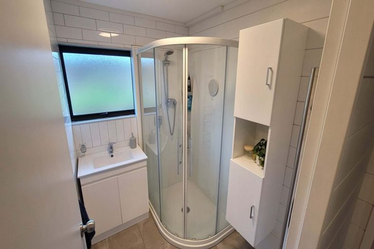 Photo of property in 43 Whitechapel Grove, Stokes Valley, Lower Hutt, 5019