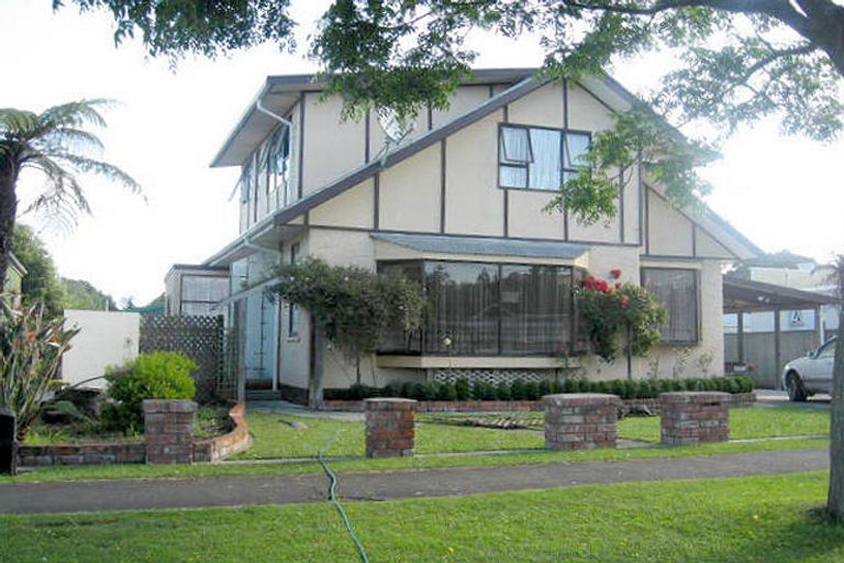 Photo of property in 2 Bombay Street, Aramoho, Whanganui, 4500