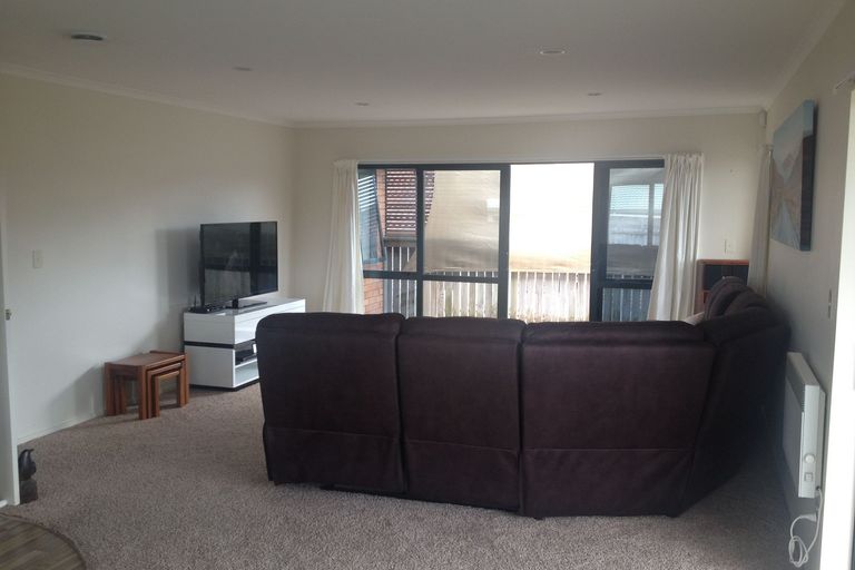 Photo of property in 19 Trillick Place, Tuakau, 2121