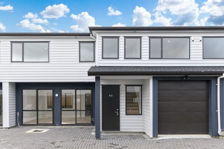 Photo of property in 4b Geordie Street, Henderson, Auckland, 0612