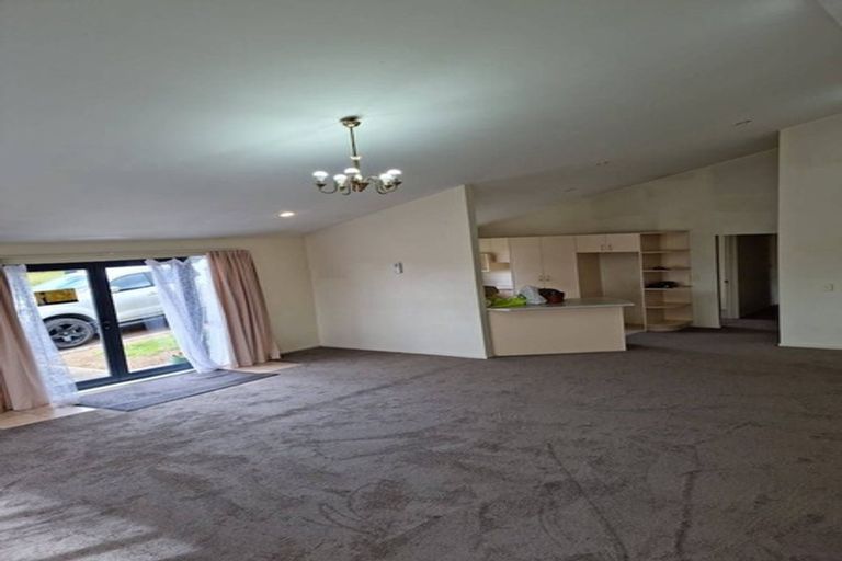 Photo of property in 6 Ali Place, Ranui, Auckland, 0612