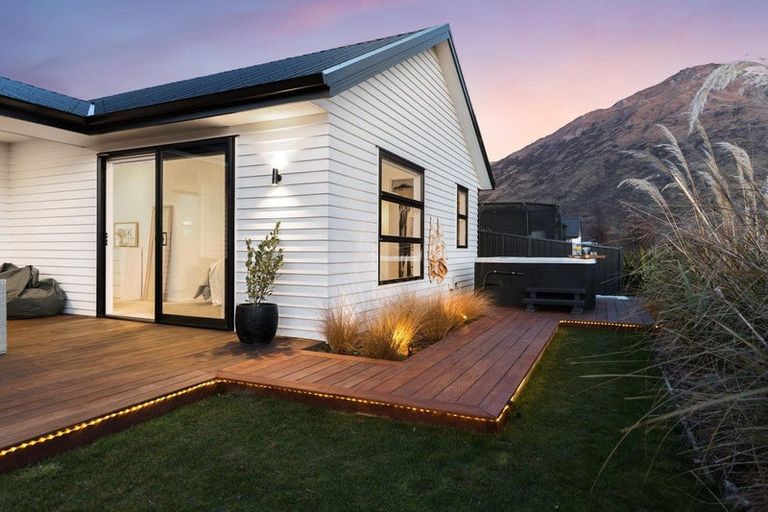 Photo of property in 35 Headley Drive, Lower Shotover, Queenstown, 9304