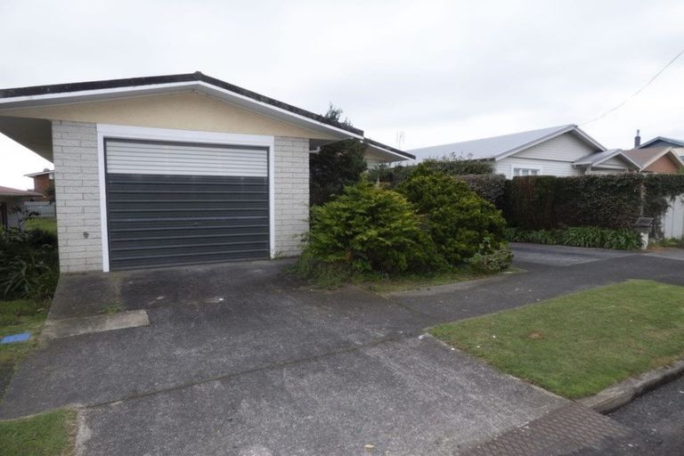 Photo of property in 1/24 Bulteel Street, New Plymouth, 4310