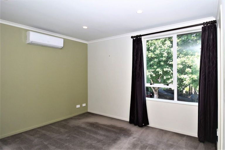 Photo of property in 11 Sires Parkway, Takanini, 2112