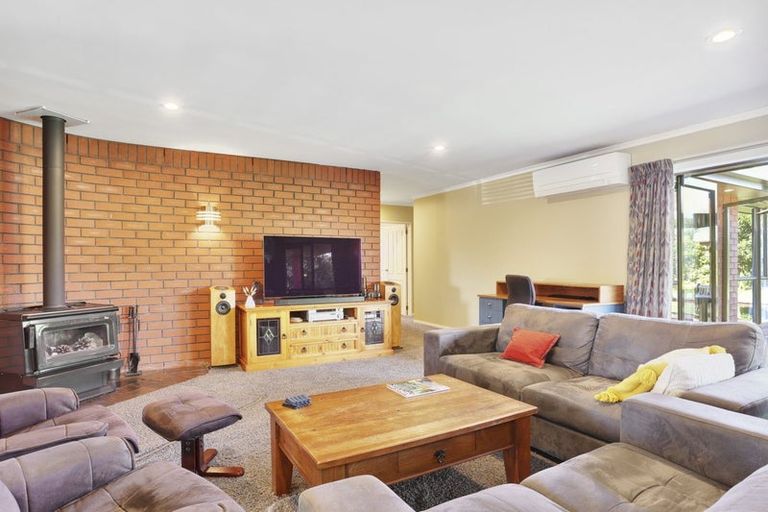 Photo of property in 5 Hinton Place, Rangiora, 7400