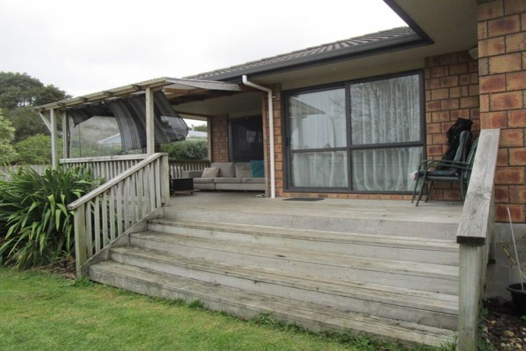 Photo of property in 1 Valley Road, Waiuku, 2123