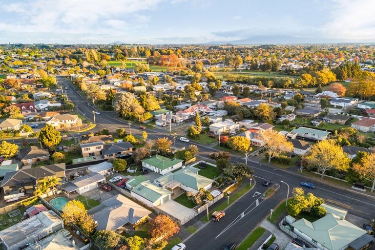 Photo of property in 30 Knighton Road, Hillcrest, Hamilton, 3216