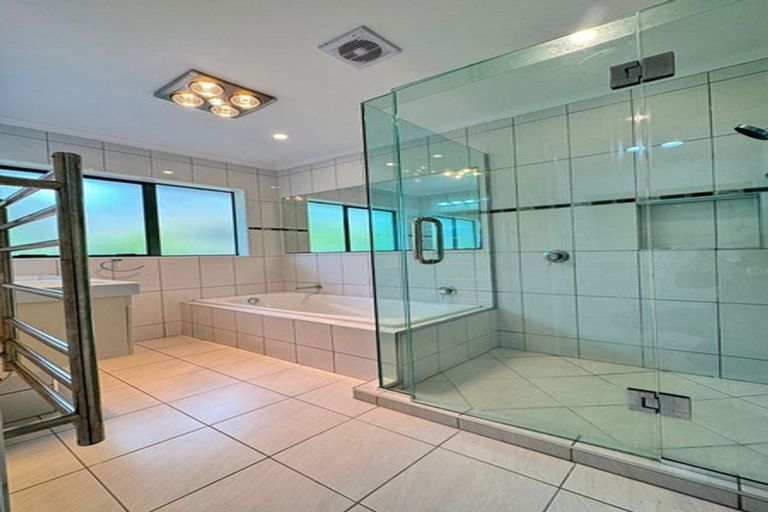 Photo of property in 180 Settlement Road, Papakura, 2110