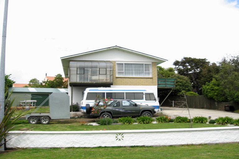 Photo of property in 35 Martin Street, Monaco, Nelson, 7011