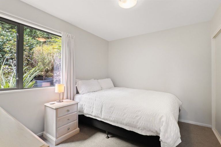 Photo of property in 32 Hyndhope Road, Kennedys Bush, Christchurch, 8025