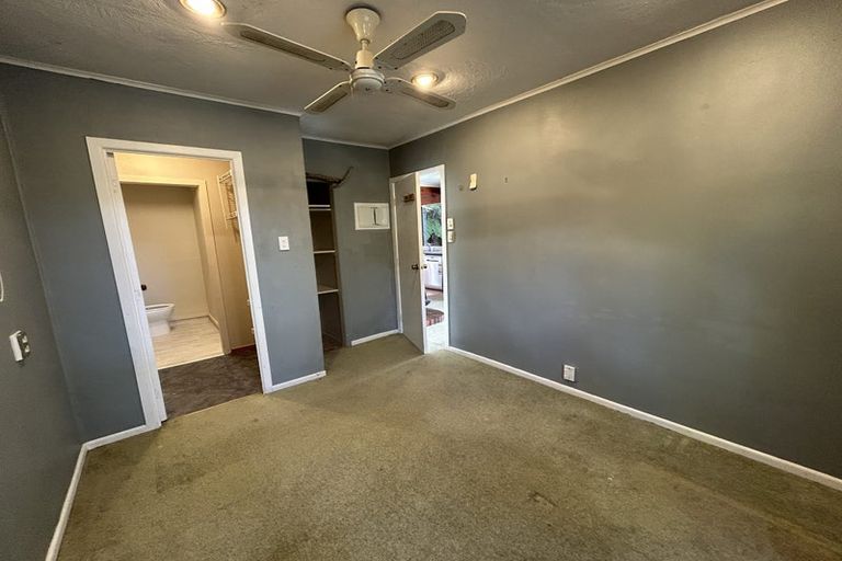 Photo of property in 223 Woodlands Park Road, Titirangi, Auckland, 0604