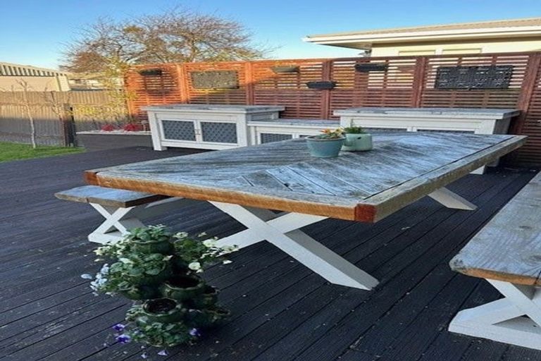 Photo of property in 31 Anakiwa Street, Kelvin Grove, Palmerston North, 4414