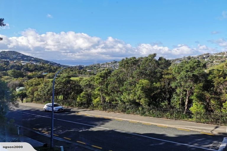 Photo of property in 16 Chartwell Drive, Crofton Downs, Wellington, 6035