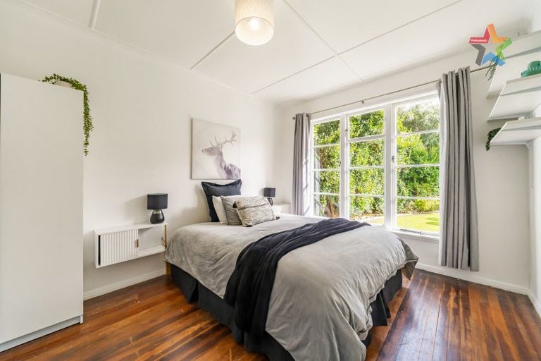 Photo of property in 10 Golf Road, Manor Park, Lower Hutt, 5019