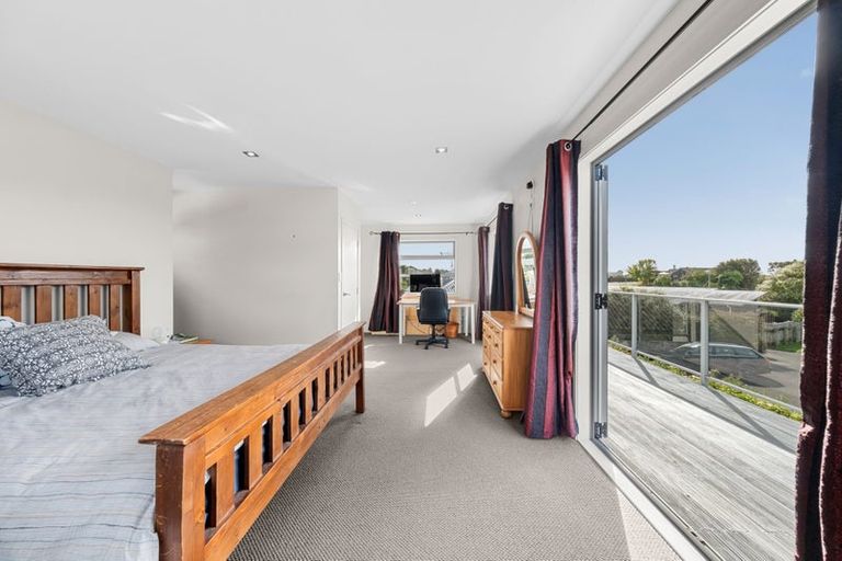 Photo of property in 14e Maple Crescent, Whalers Gate, New Plymouth, 4310