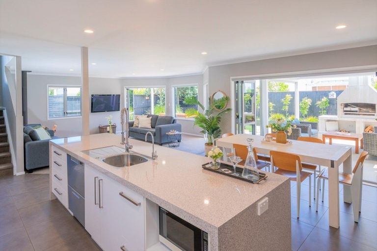 Photo of property in 126 Puka Crescent, Matarangi, Whitianga, 3592