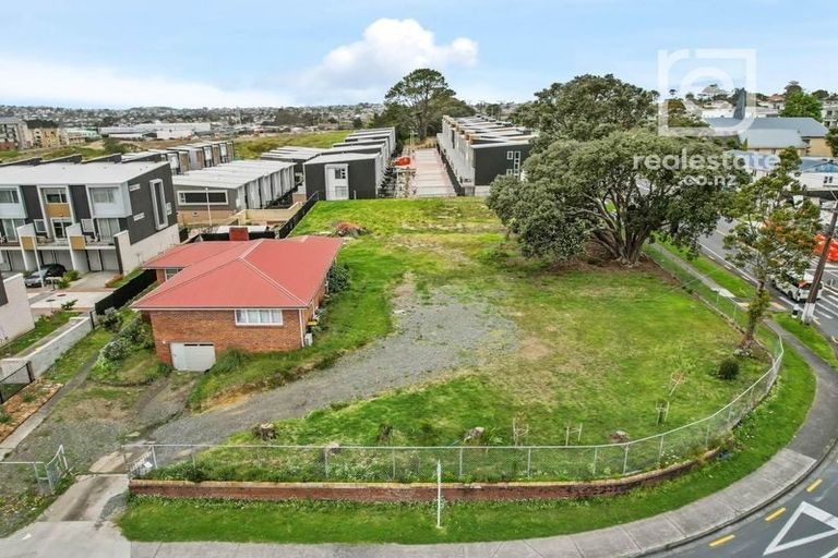 Photo of property in 40 Rankin Avenue, New Lynn, Auckland, 0600