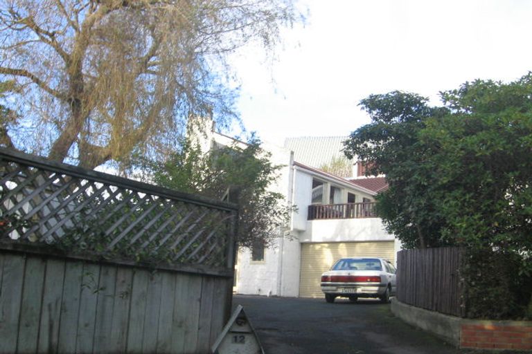 Photo of property in 12 Thomas Hook Street, Tawa, Wellington, 5028