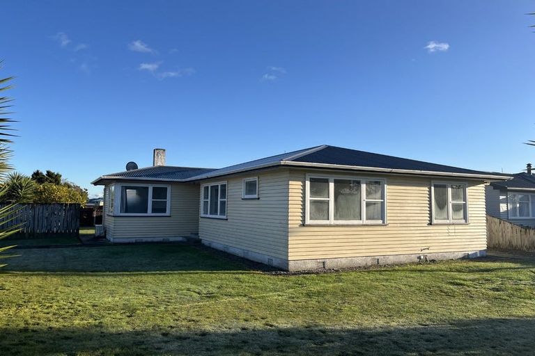 Photo of property in 2 Collingwood Street, Levin, 5510
