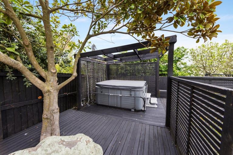 Photo of property in 4 Somerton Rise, Westmorland, Christchurch, 8025