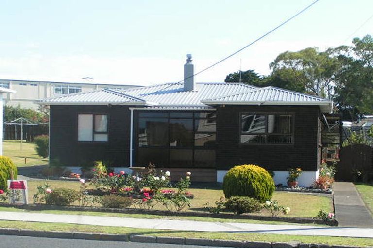 Photo of property in 70 Forrest Hill Road, Forrest Hill, Auckland, 0620