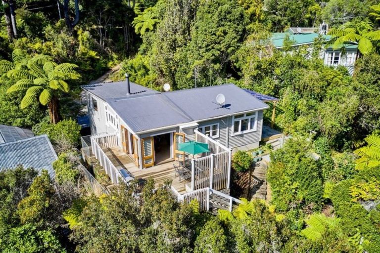 Photo of property in 33 Wyndham Road, Pinehaven, Upper Hutt, 5019