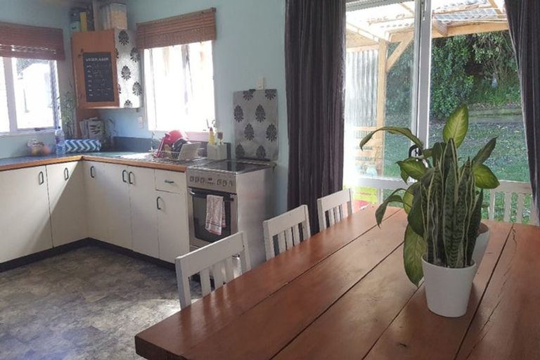 Photo of property in 100 Rangituhi Crescent, Takapuwahia, Porirua, 5022