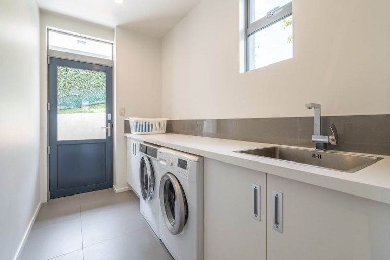 Photo of property in 5 Bovett Place, Wanaka, 9305