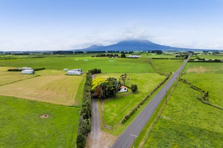 Photo of property in 369 Patiki Road, Pihama, Opunake, 4682