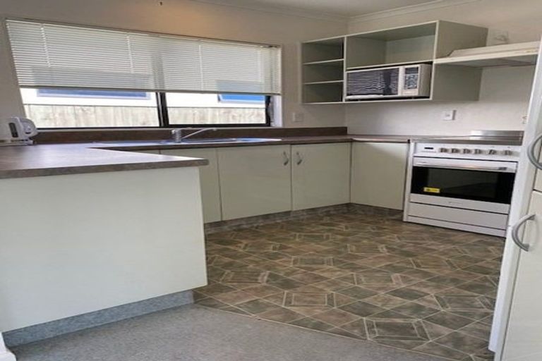 Photo of property in 2/28 Park Road, Greenmeadows, Napier, 4112