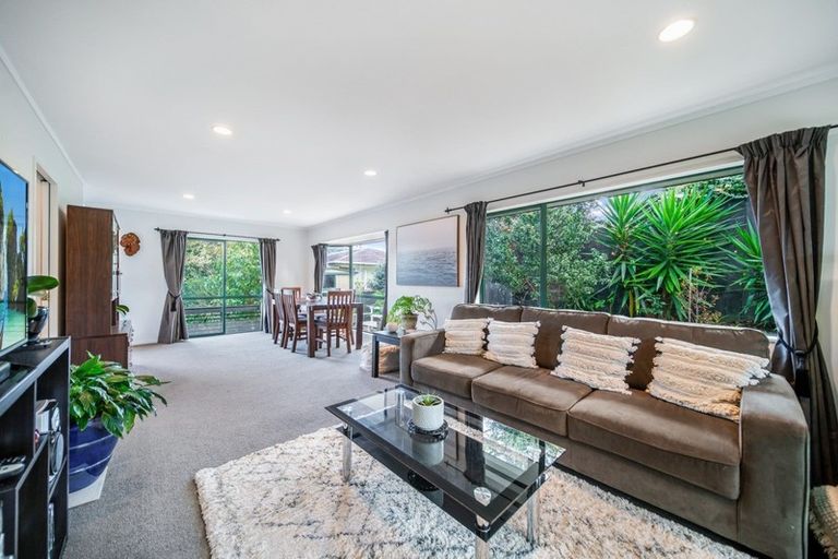 Photo of property in 2/23a Vincent Street, Howick, Auckland, 2014