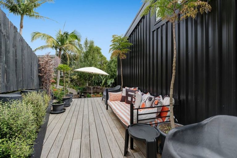 Photo of property in 30 Duncansby Road, Stanmore Bay, Whangaparaoa, 0932