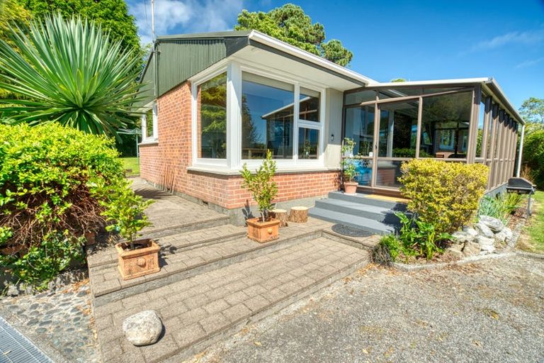Photo of property in 37 Main South Road, Karoro, Greymouth, 7805