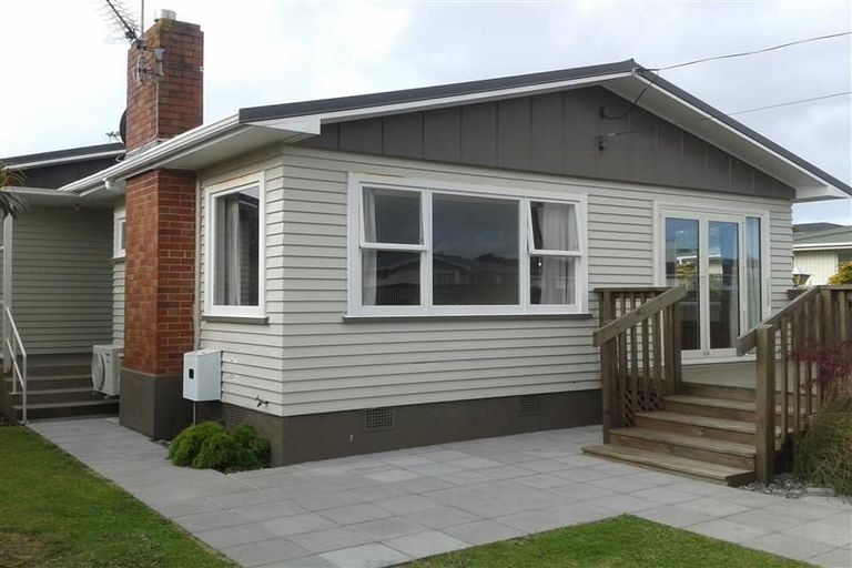 Photo of property in 5 Trafalgar Street, Westown, New Plymouth, 4310