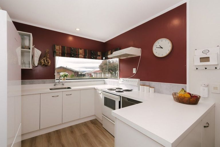 Photo of property in 38 Peppertree Glade, Kelvin Grove, Palmerston North, 4414
