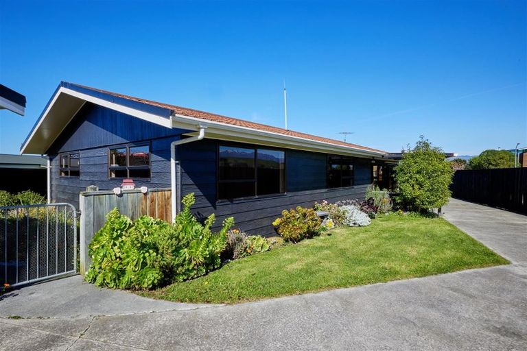 Photo of property in 20 Kotare Place, South Bay, Kaikoura, 7300
