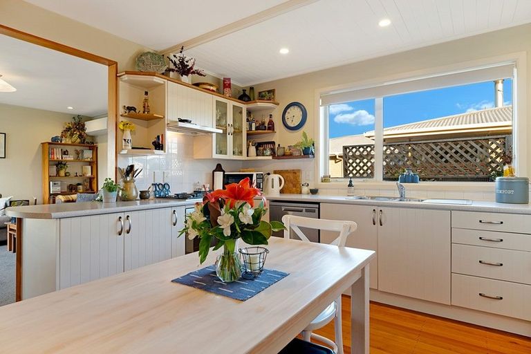 Photo of property in 16 Donegal Street, Belfast, Christchurch, 8051