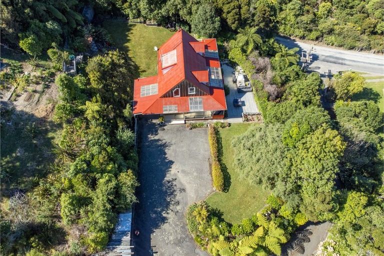 Photo of property in 330 Waitohu Valley Road, Otaki, 5583