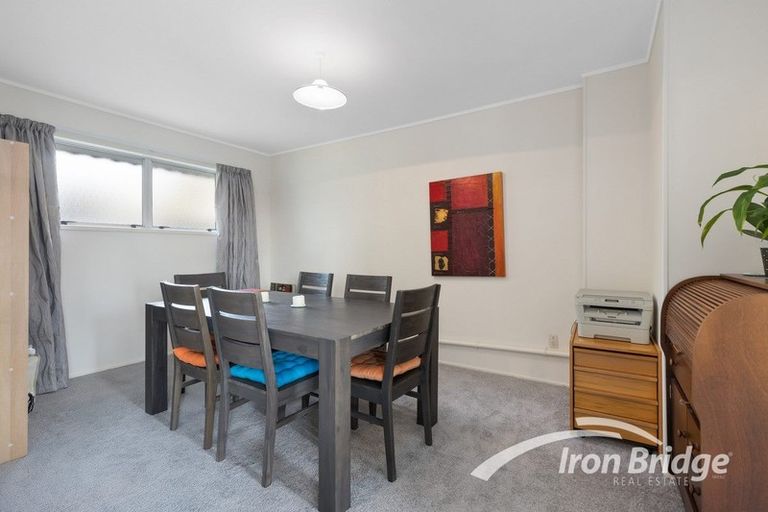 Photo of property in 1/36 Aeroview Drive, Beach Haven, Auckland, 0626