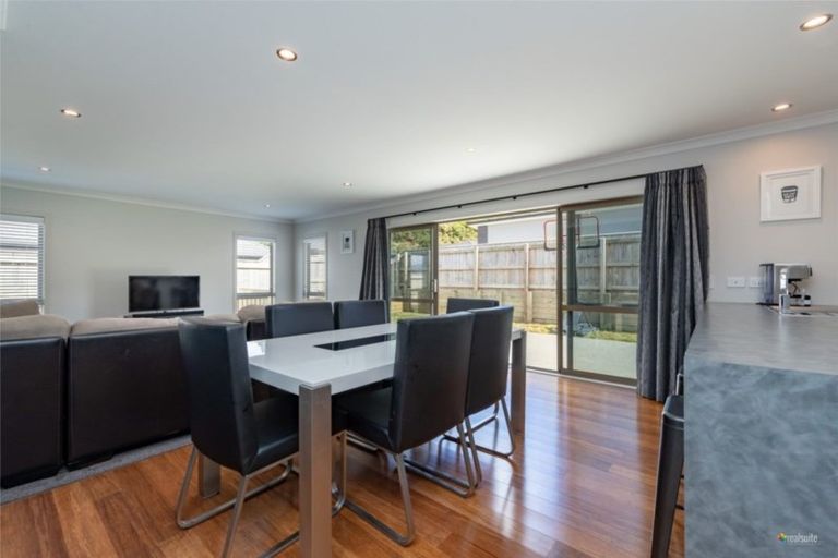 Photo of property in 103 Riverstone Drive, Riverstone Terraces, Upper Hutt, 5018