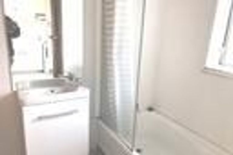 Photo of property in 10/79 Glendale Road, Glen Eden, Auckland, 0602