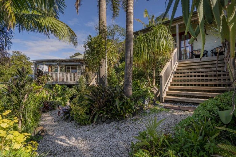 Photo of property in 19 Grange Road, Hahei, Whitianga, 3591